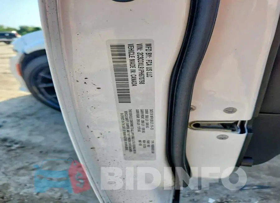 2C3CDXL91PH670798 Photo# 13