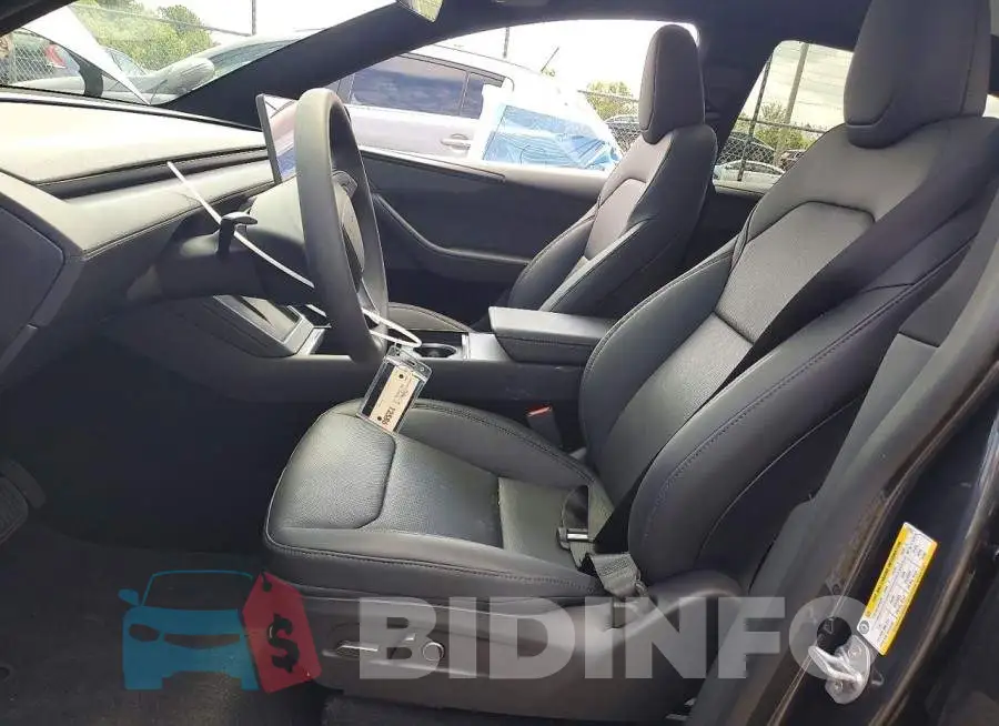 7SAYGAEE4TF610310 Photo# 7