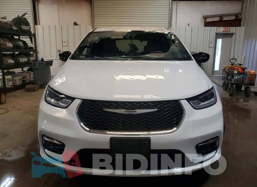 2C4RC1BG3SR599838 Photo# 5