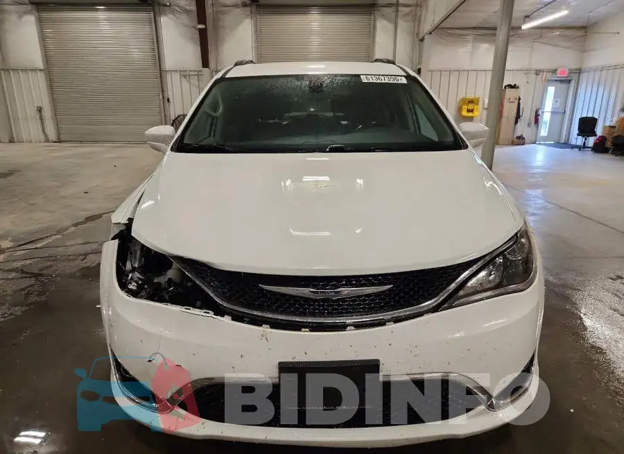 2C4RC1BG6HR613076 Photo# 5