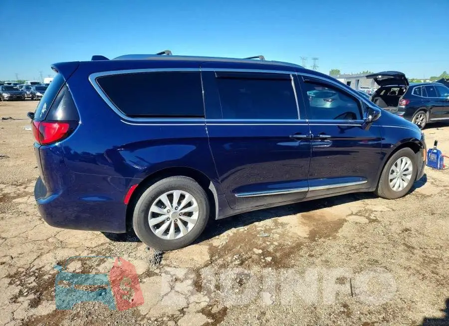 2C4RC1EG8JR104141 Photo# 3