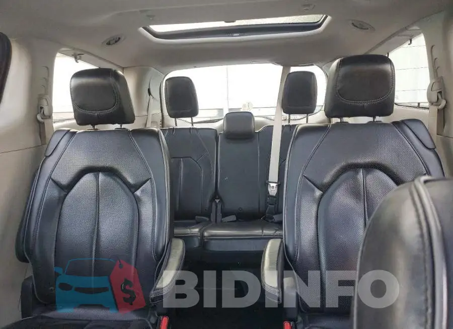 2C4RC1GG7KR720136 Photo# 10