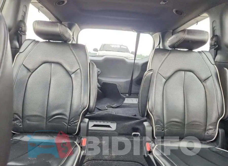 2C4RC1GG7SR570125 Photo# 10