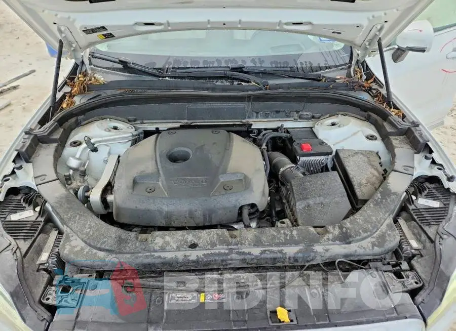 YV4102RL6M1689682 Photo# 11