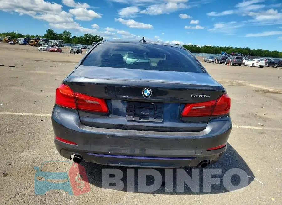 WBAJB1C57JB085188 Photo# 6
