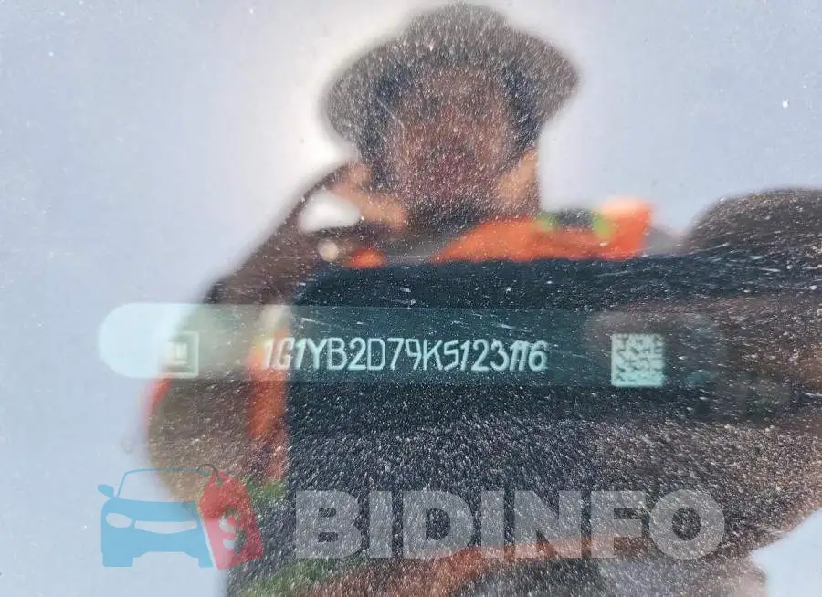 1G1YB2D79K5123116 Photo# 12