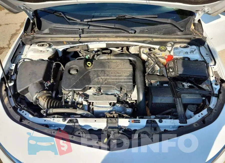 1G1ZB5ST1NF190765 Photo# 11