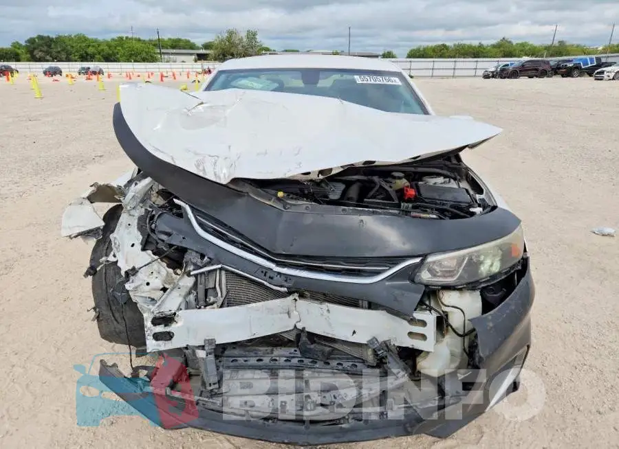 1G1ZD5ST5JF137670 Photo# 5