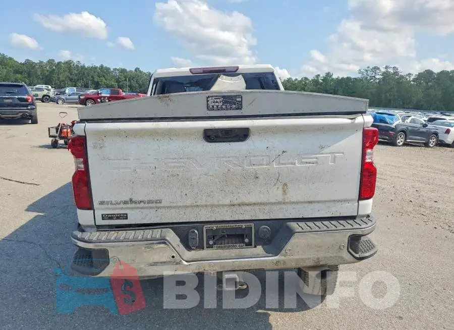 2GC4YLE72R1149917 Photo# 6