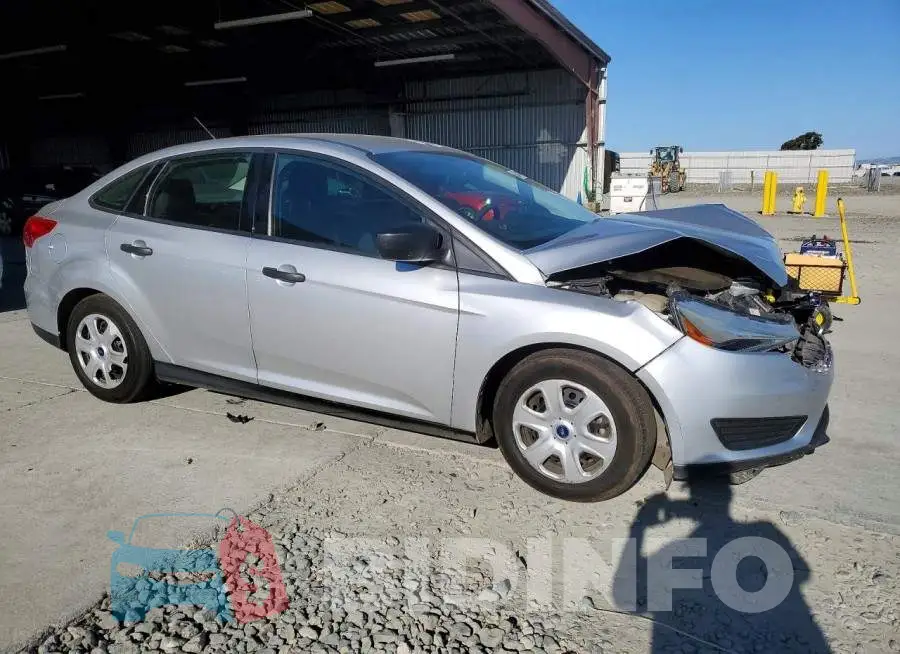 1FADP3E25JL288046 Photo# 4