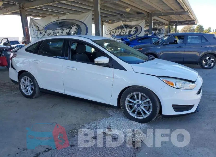 1FADP3F22HL315888 Photo# 4