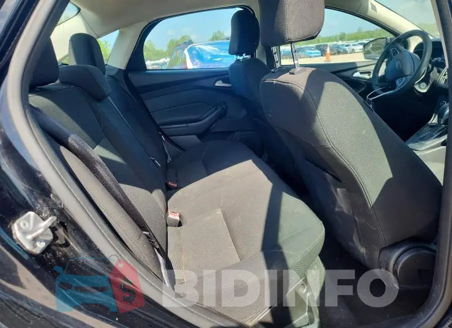 1FADP3F2XHL227767 Photo# 10