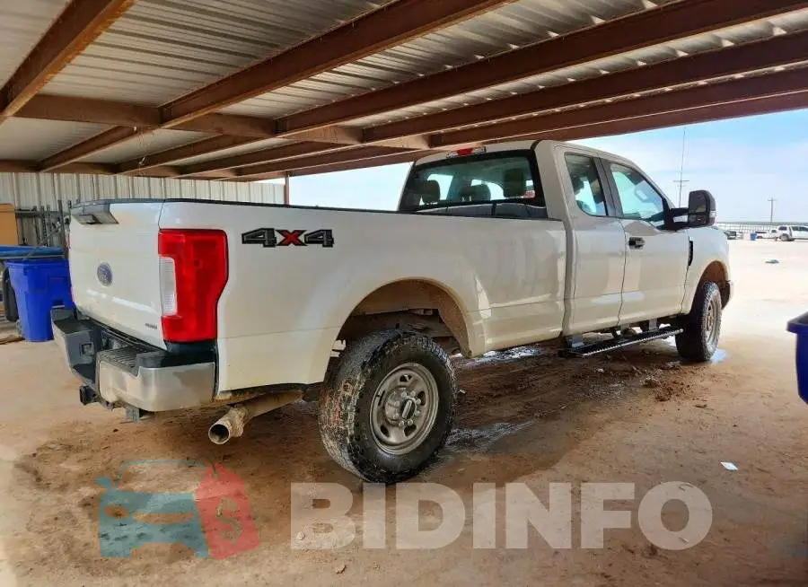1FT7X3B60KED70741 Photo# 3