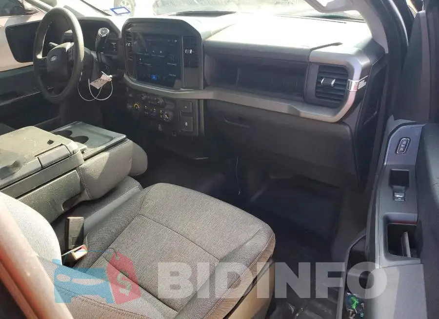 1FTMF1L57SKD17505 Photo# 10