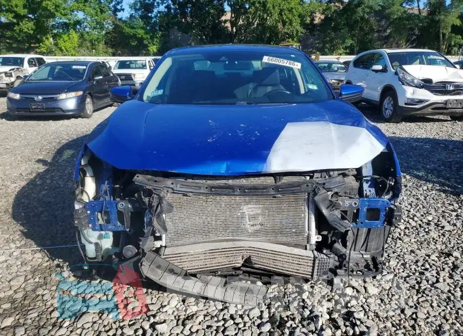 19XFC1F35KE201945 Photo# 5