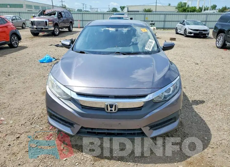 19XFC2F5XHE037172 Photo# 5