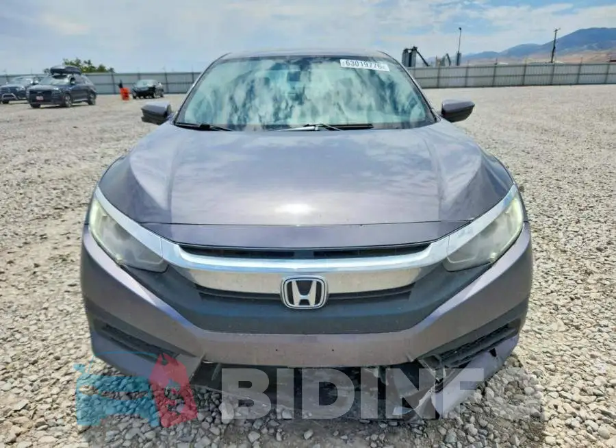 19XFC2F71HE006992 Photo# 5