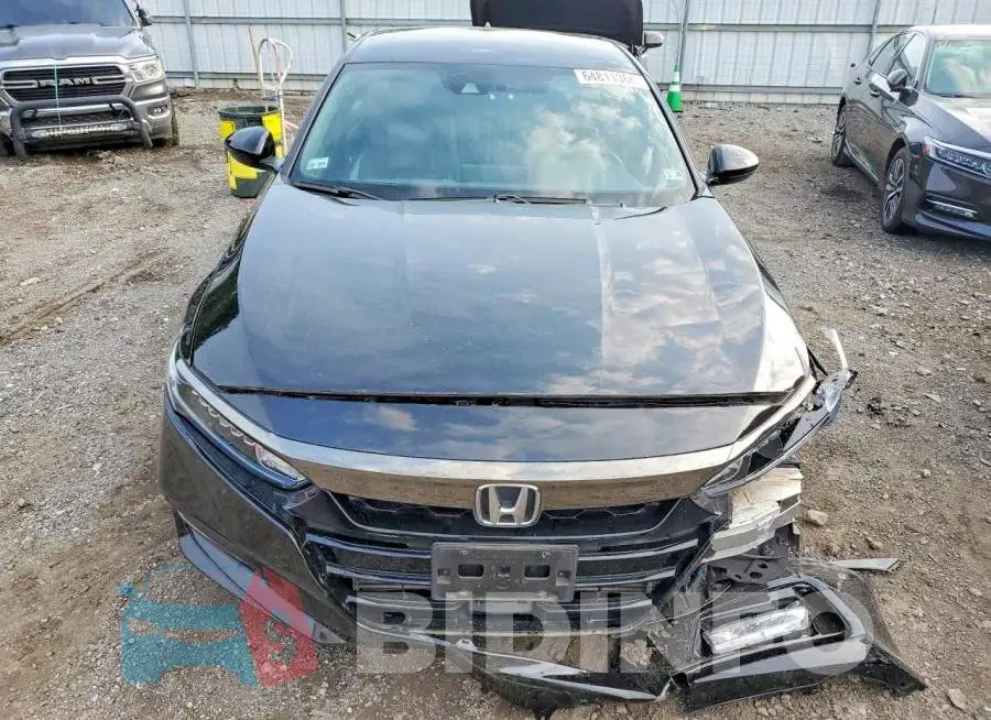 1HGCV1F39KA068673 Photo# 5
