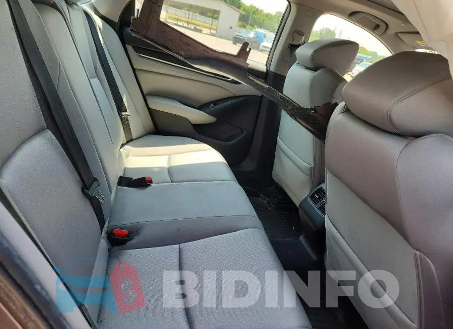1HGCV1F47KA080040 Photo# 10