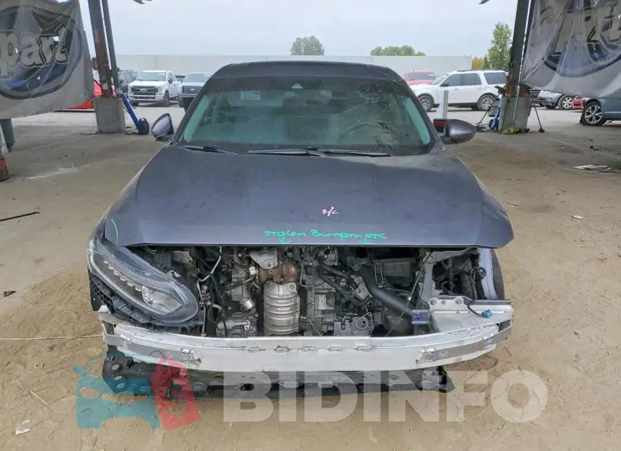 1HGCV1F56KA083827 Photo# 5