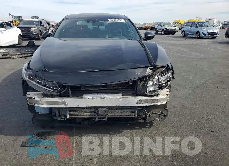 1HGCV2F33JA004715 Photo# 5