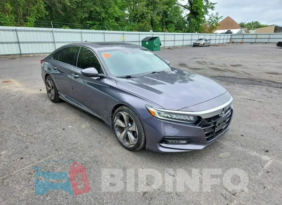 1HGCV2F90KA024118 Photo# 4