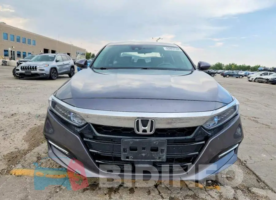 1HGCV3F43KA018016 Photo# 5