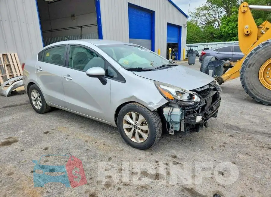 KNADM4A35H6062389 Photo# 4