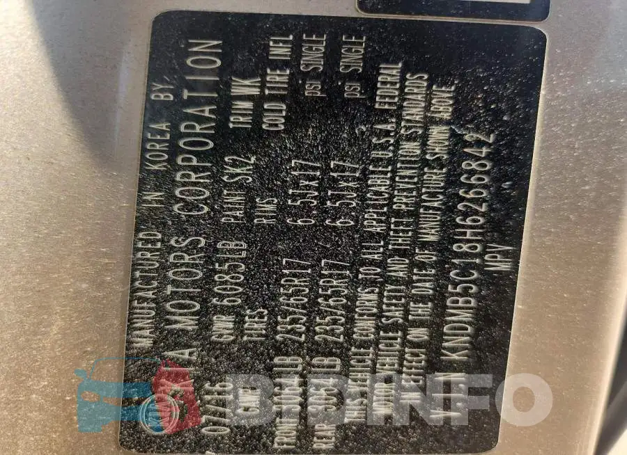 KNDMB5C18H6266842 Photo# 13
