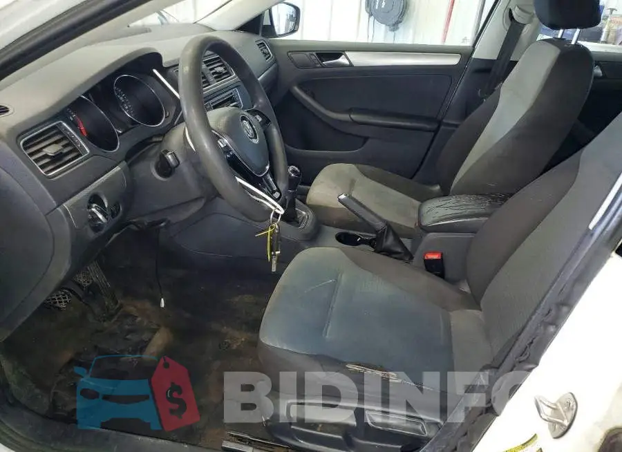 3VW167AJ5HM241352 Photo# 7