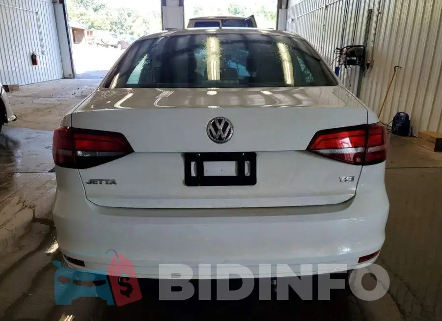 3VW167AJ5HM241352 Photo# 6