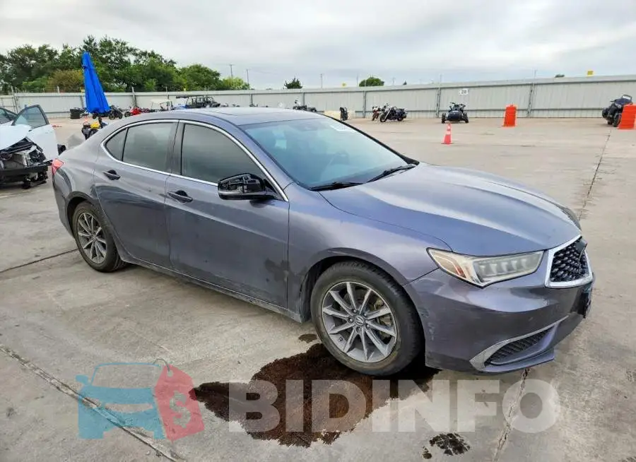 19UUB1F35JA005789 Photo# 4