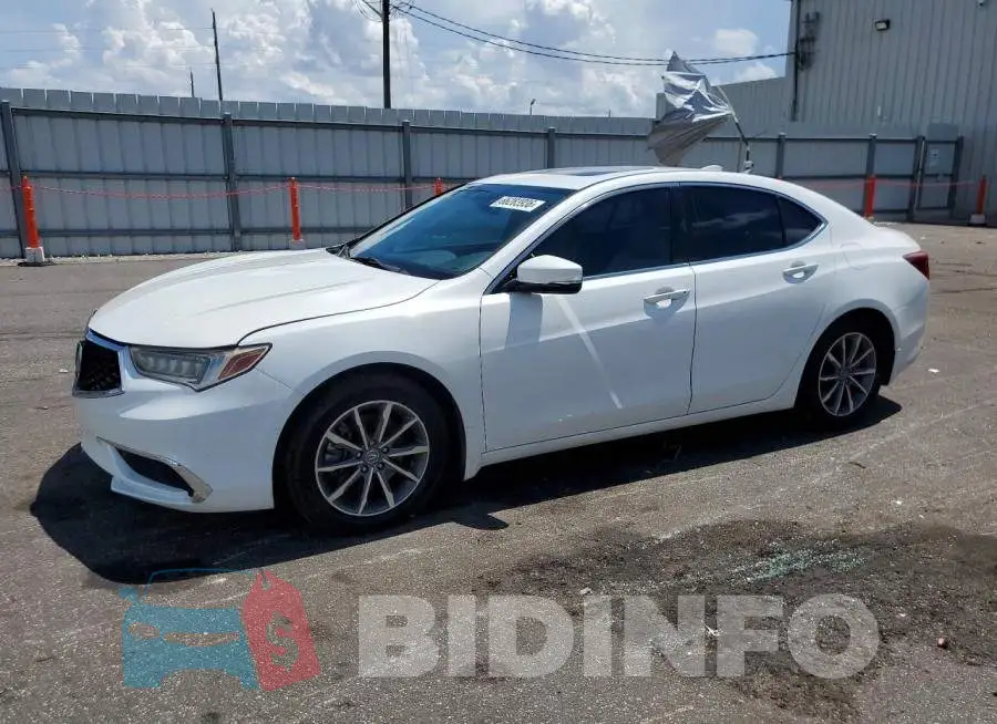 19UUB1F37JA002487 Photo# 1