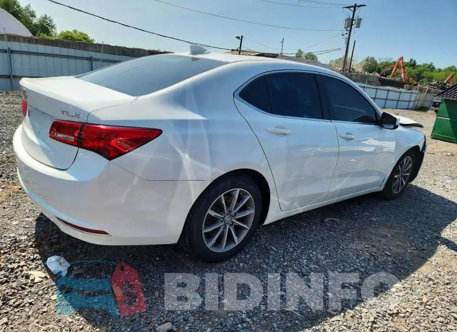 19UUB1F39JA008159 Photo# 3