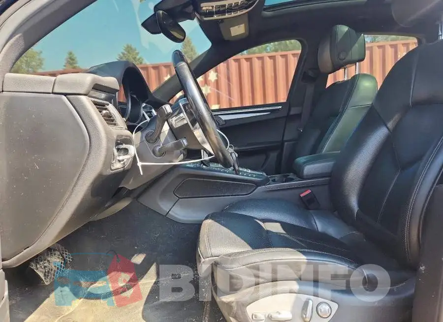 WP1AA2A50JLB17938 Photo# 7