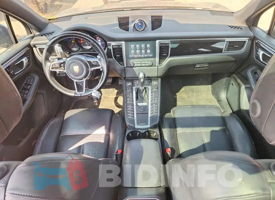 WP1AA2A50JLB17938 Photo# 8