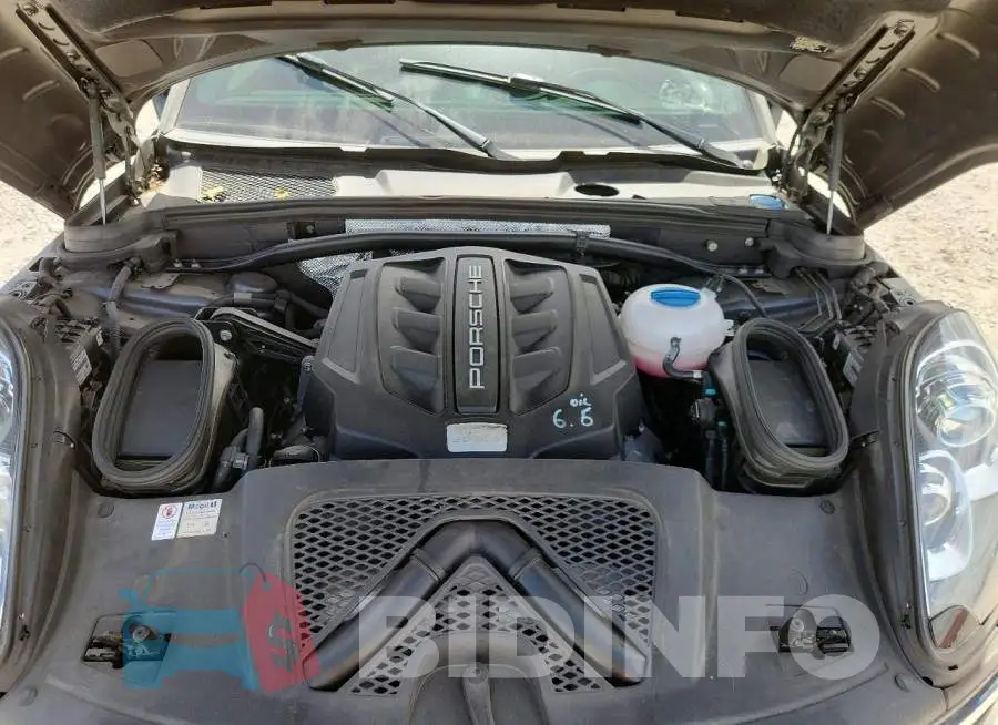 WP1AB2A55JLB31606 Photo# 12