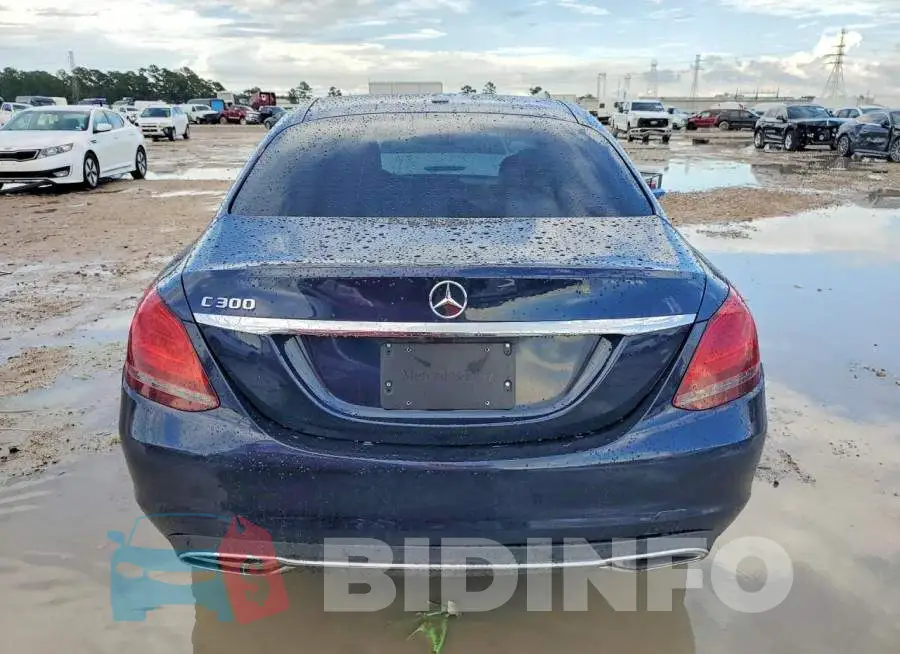 WDDWF8DBXKR458295 Photo# 6