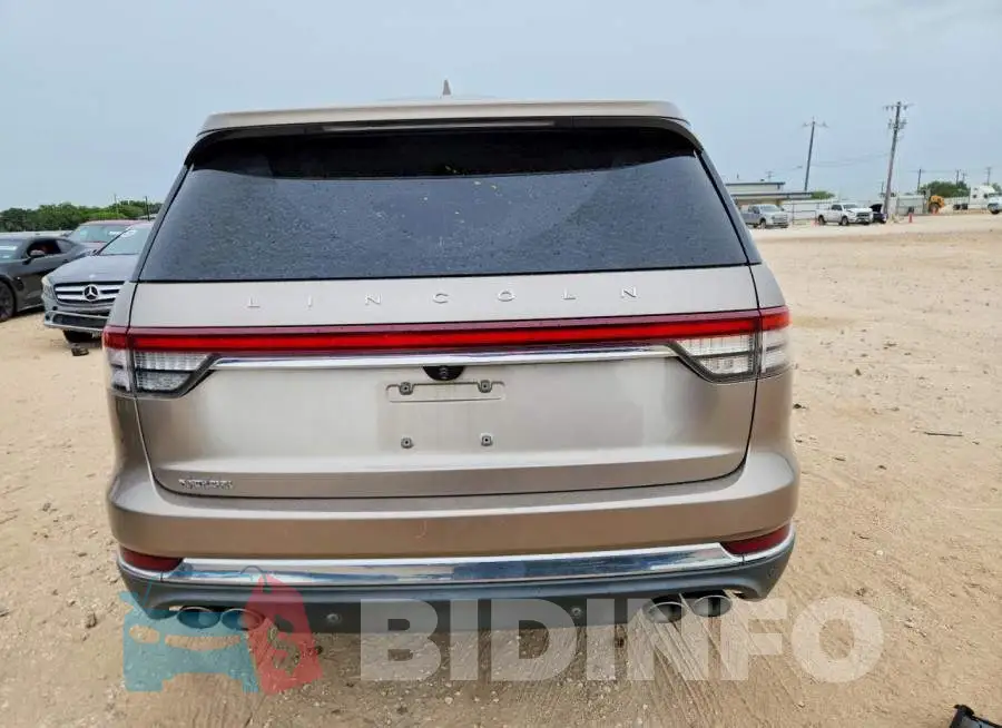 5LM5J7XC8LGL21431 Photo# 6