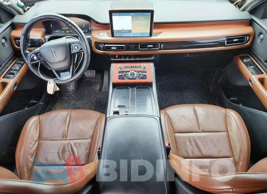 5LM5J7XC8LGL21431 Photo# 8