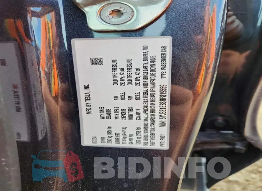 5YJ3E1EB8RF819559 Photo# 12