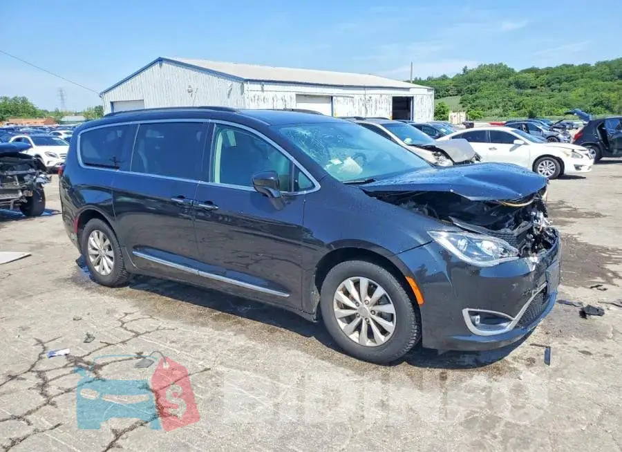 2C4RC1BG7HR745117 Photo# 4