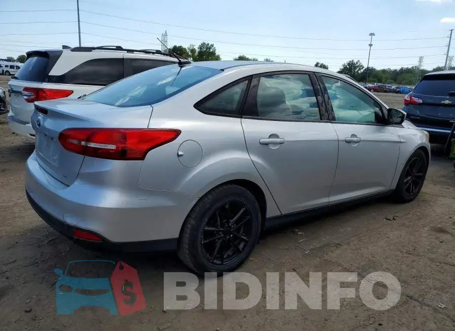 1FADP3F2XJL206679 Photo# 3