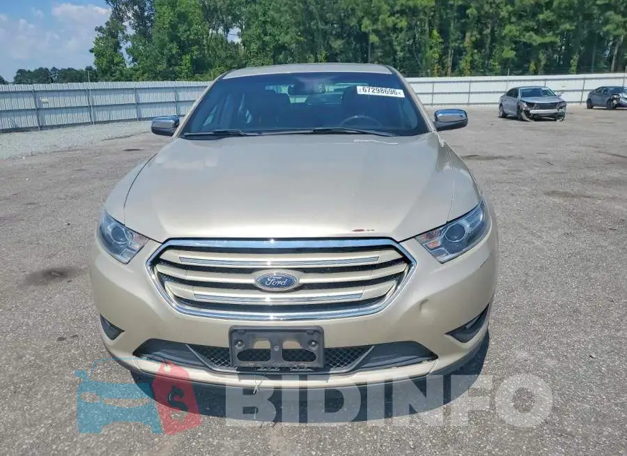 1FAHP2F8XJG109815 Photo# 5