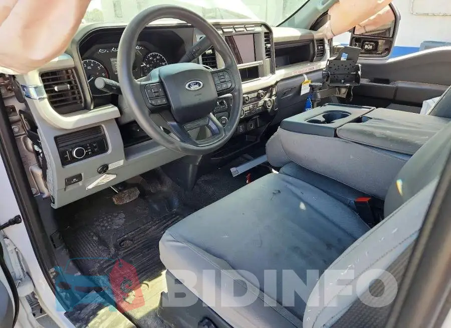 1FTBF2AA7REC21377 Photo# 8