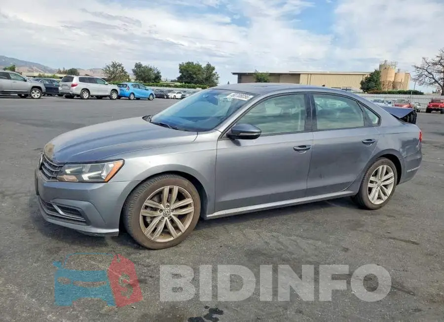1VWLA7A3XKC003501 Photo# 1