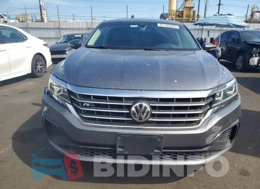 1VWMA7A38LC017550 Photo# 5