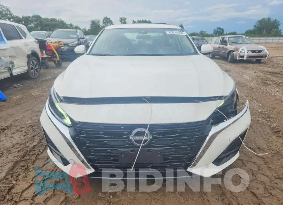 1N4BL4BV2PN379618 Photo# 5