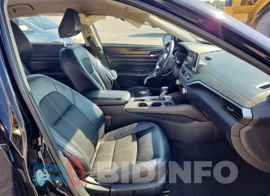 1N4BL4CV1LC208802 Photo# 7