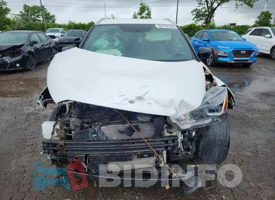 3N1CP5CU7KL511217 Photo# 5